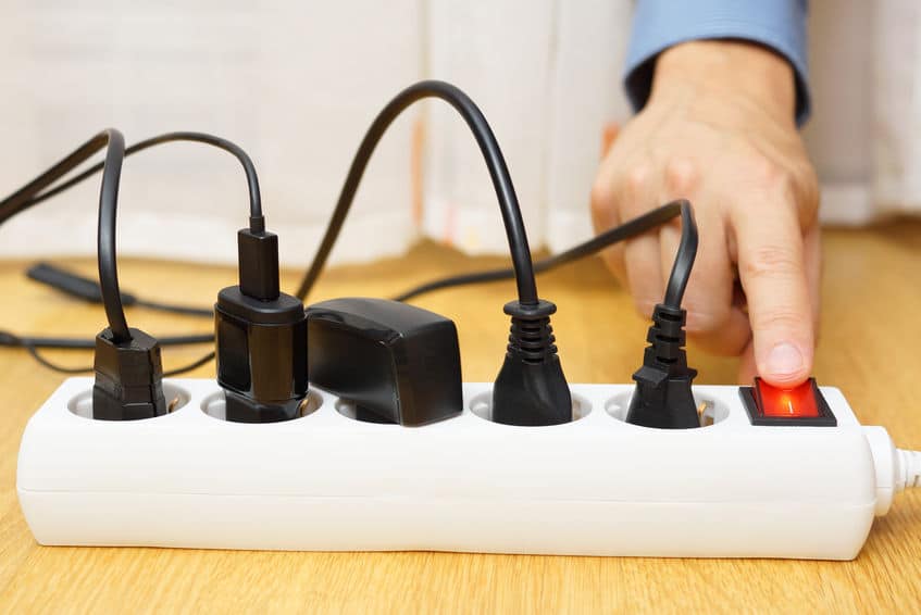 Extension Cord Safety in Homes (Do's and Don'ts) - PuroClean Canada HQ